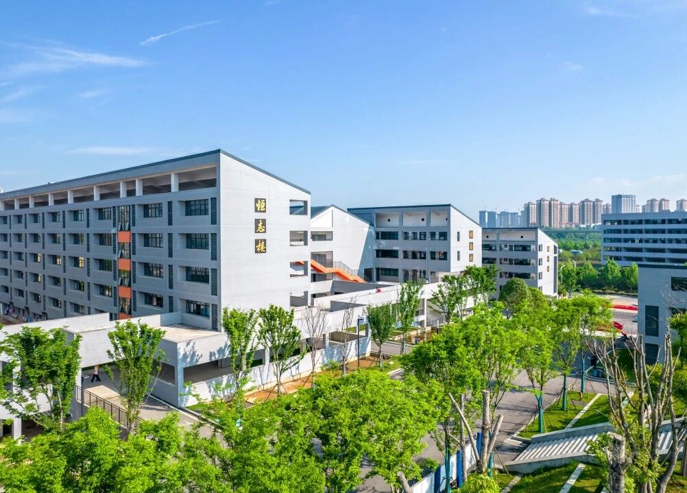 半岛平台网页版登录入口本学期第2周放假工作安排